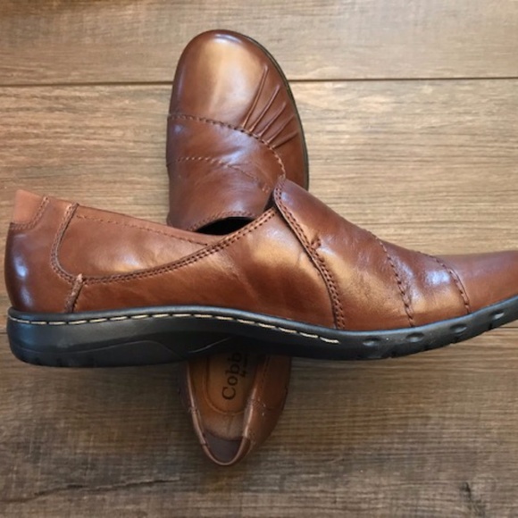 cobb hill abbott slip on